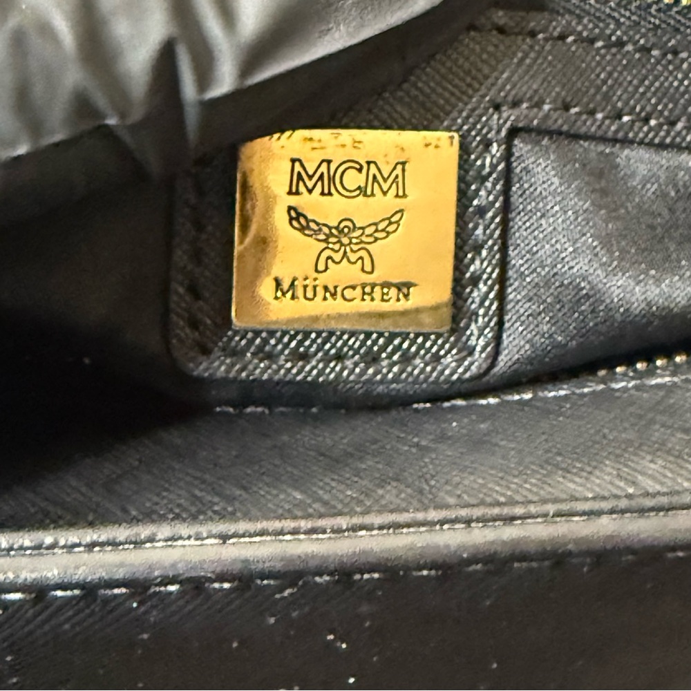 💎MCM DARK NAVY BLUE SAFFIANO LEATHER LAPTOP BAG💎 - Picture 9 of 16